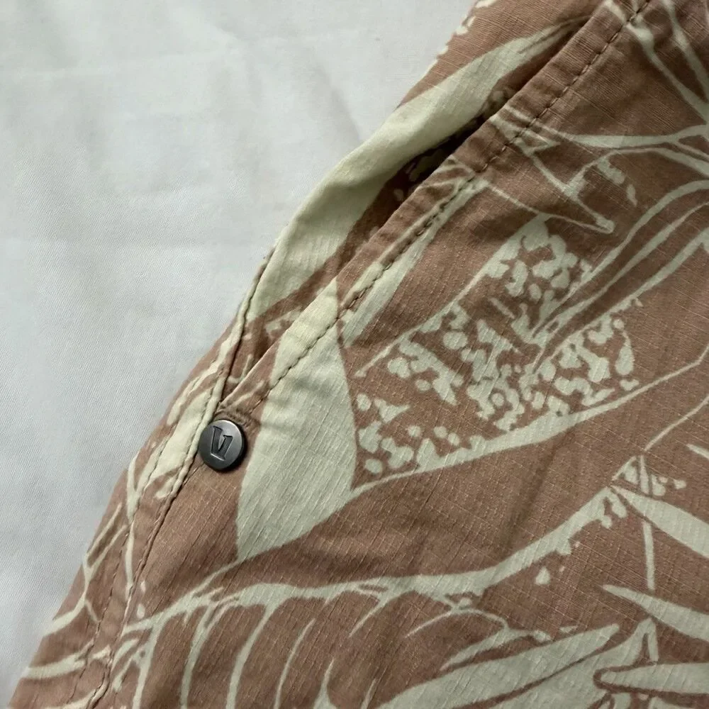 Vuori Shorts Womens Medium Ripstop‎ Pink Salt Rainforest Drawstring Climber